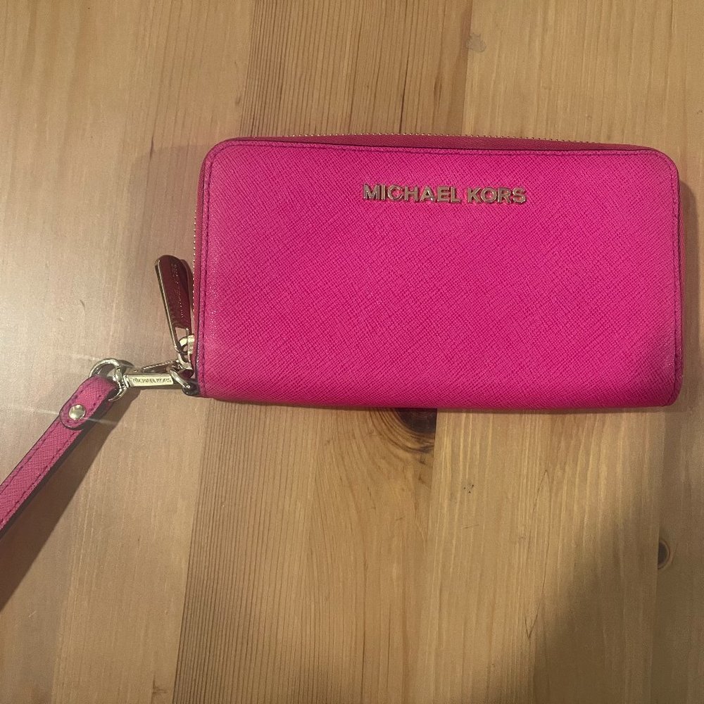 Michael Kors Hot Pink Saffiano Continental Wallet